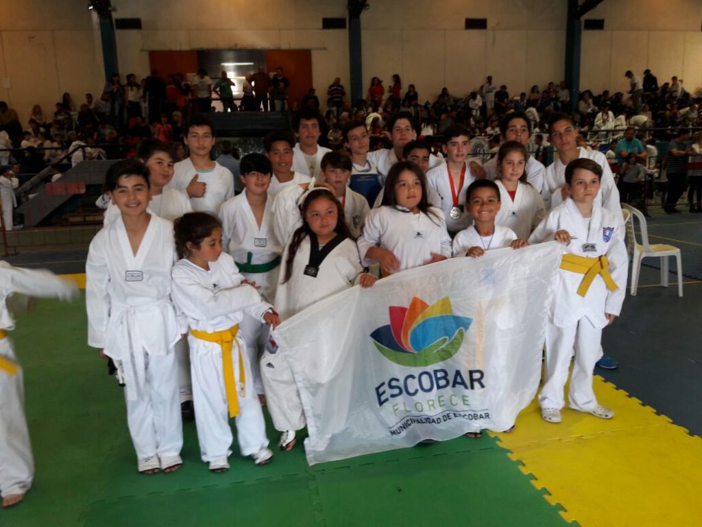 Cuatro escobarenses obtuvieron medallas en el Torneo Nacional de Taekwondo