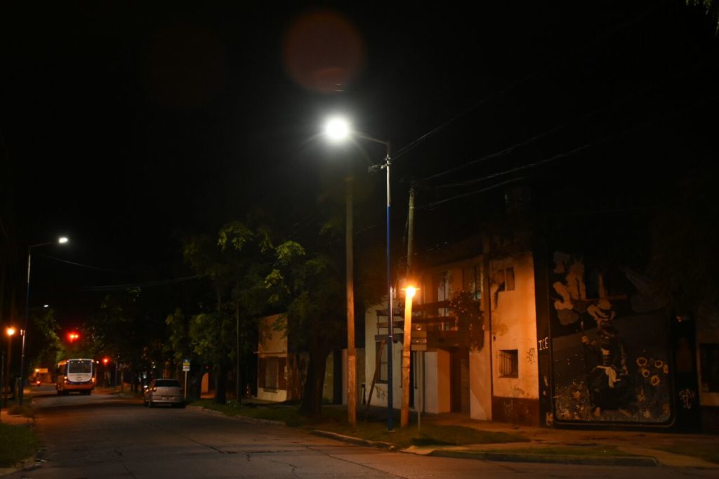 Incorporan 800 nuevas luminarias gracias a un convenio con la Ciudad de Buenos Aires
