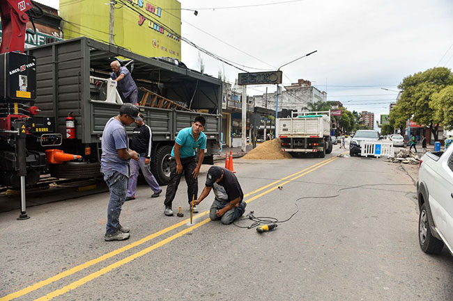 Calles y veredas nuevas: comenzaron las obras en Tapia de Cruz y Colón