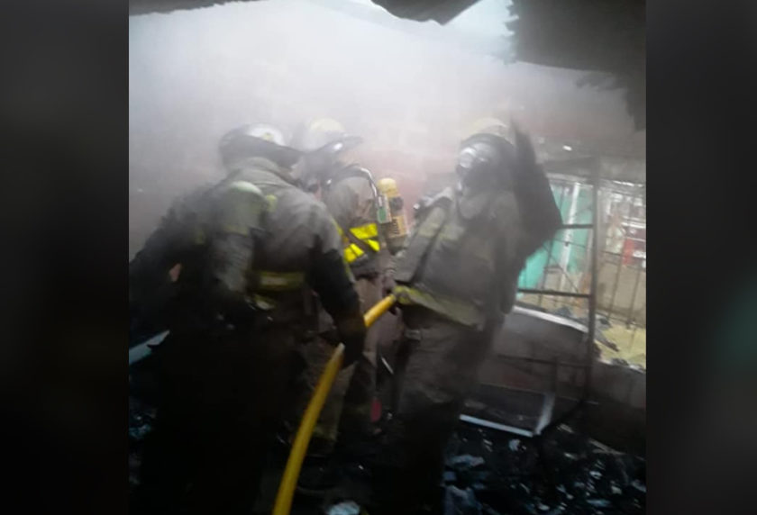 URGENTE: Voraz incendio en una casa en Garín genera importantes daños