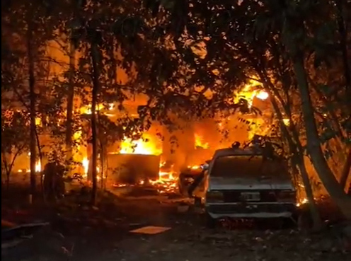 URGENTE – Voraz incendio en una vivienda de Garín