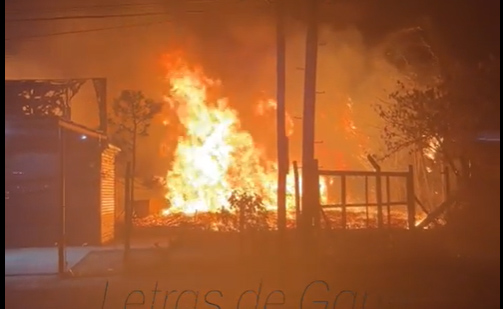 Voraz incendio de una panificadora en Garín