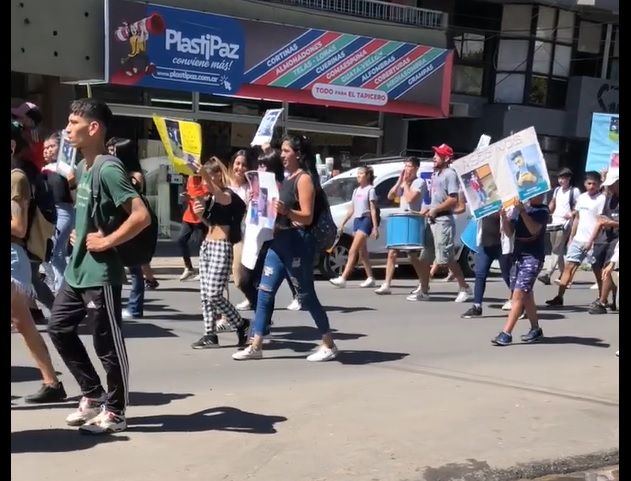 URGENTE – Marcha pidiendo justicia por el joven de 19 años asesinado