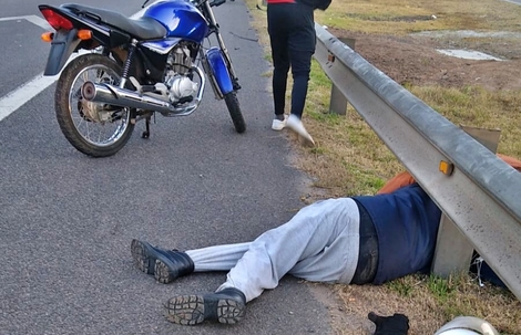 Un motociclista con fracturas múltiples tras caer de su moto en Panamericana