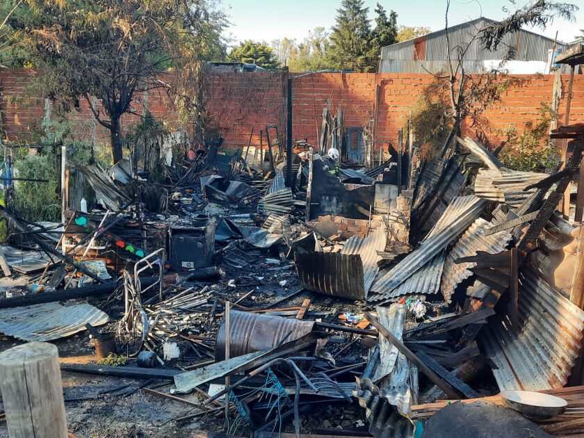 Matheu: el fuego devoró una vivienda